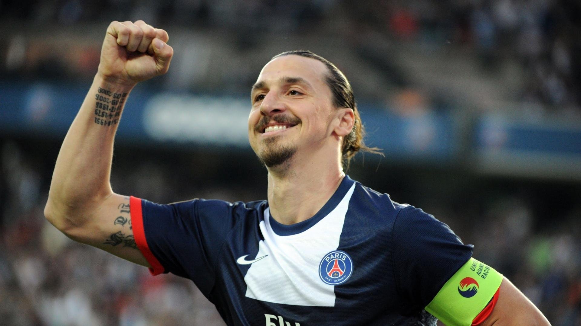 法国七人制橄榄球赛场观众热情高涨，七人制橄榄球中国对法国